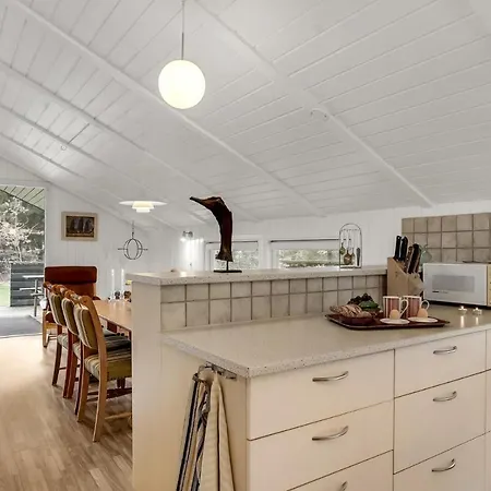 Holiday home Pet Friendly In With Kitchen *